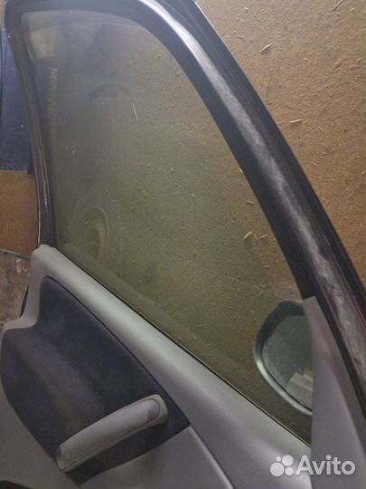 Ситроен Ксара Пикассо стекла