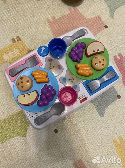 Давай делиться развивающий стол Fisher price