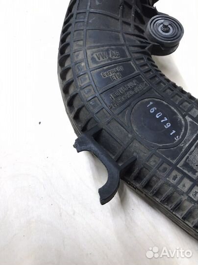 Патрубок интеркулера Passat B7