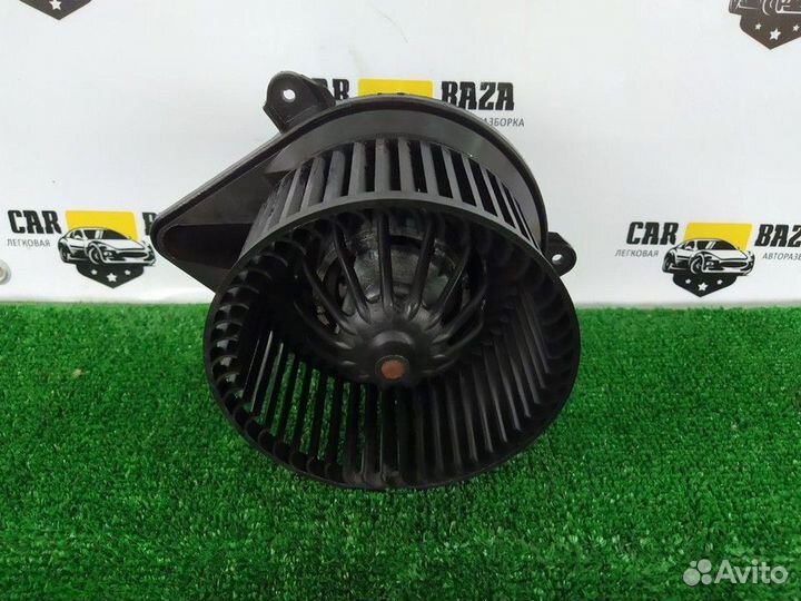 Моторчик отопителя (печки) Peugeot 607