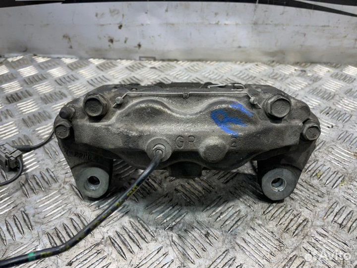 Суппорт передний правый Toyota Tundra XK50
