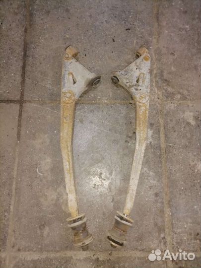 Задние рычаги Rover 800