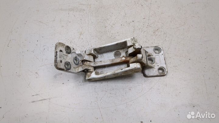 Петля двери левая задняя Mercedes Sprinter