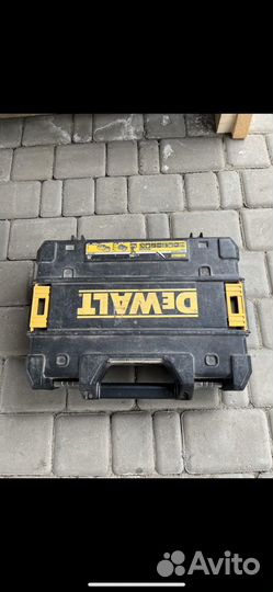 Шуруповерт Dewalt dcd 791