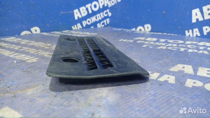 Воздуховод Audi A8 седан 1996