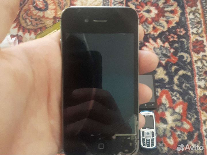 iPhone 4, 8 ГБ