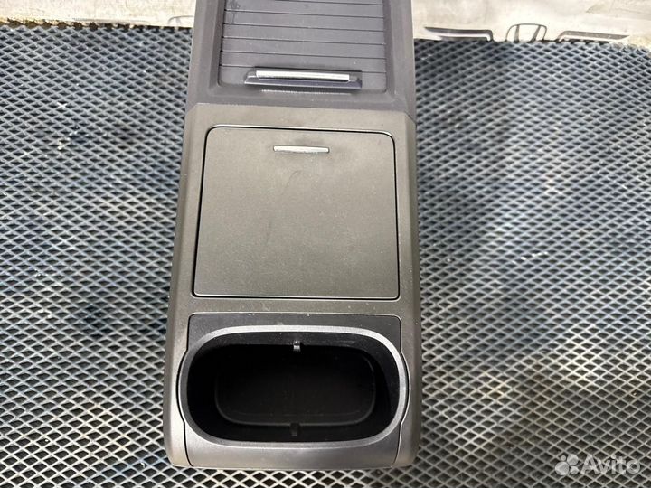 Подлокотник Honda Cr-V RE4 K24A 2009