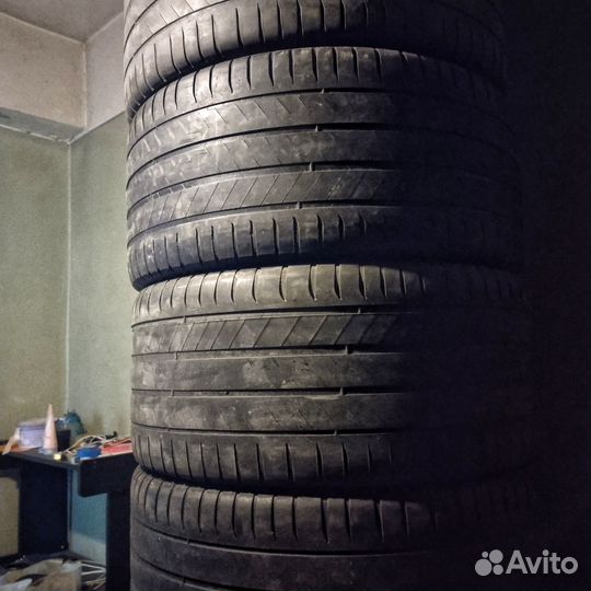 Michelin Pilot Sport 3 295/35 R21