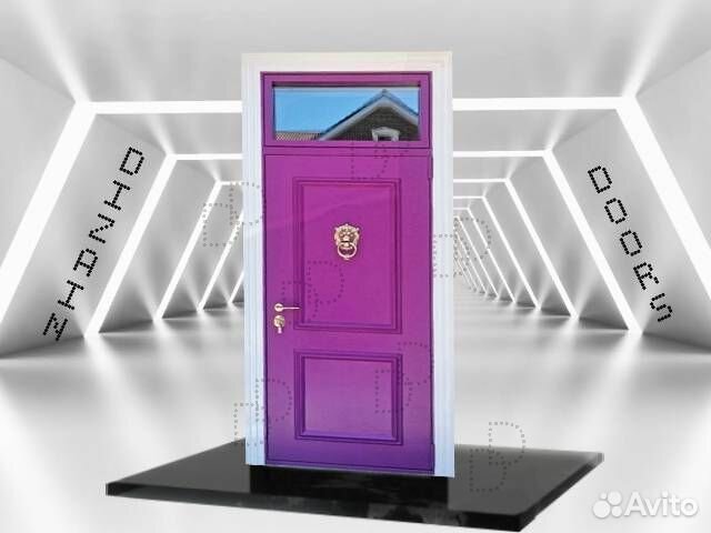 Уличная металлическая дверь с фрамугой