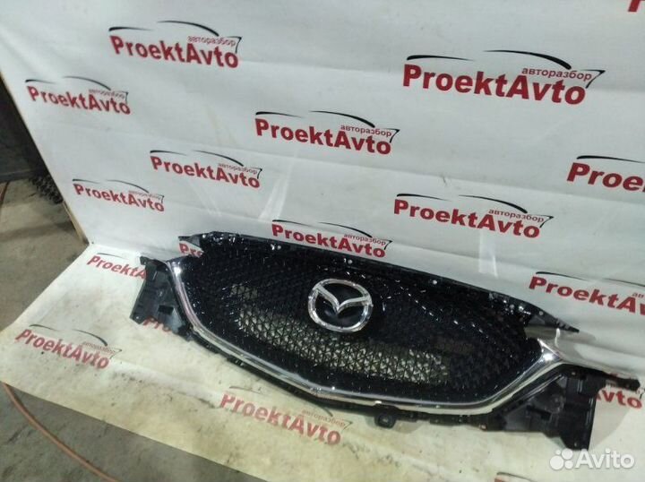 Решетка радиатора передняя Mazda Cx-5 2017