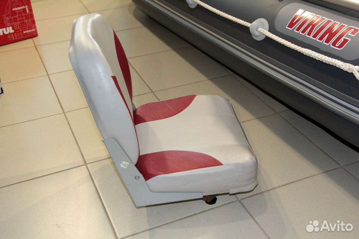 Кресло в лодку на поворотной платформе