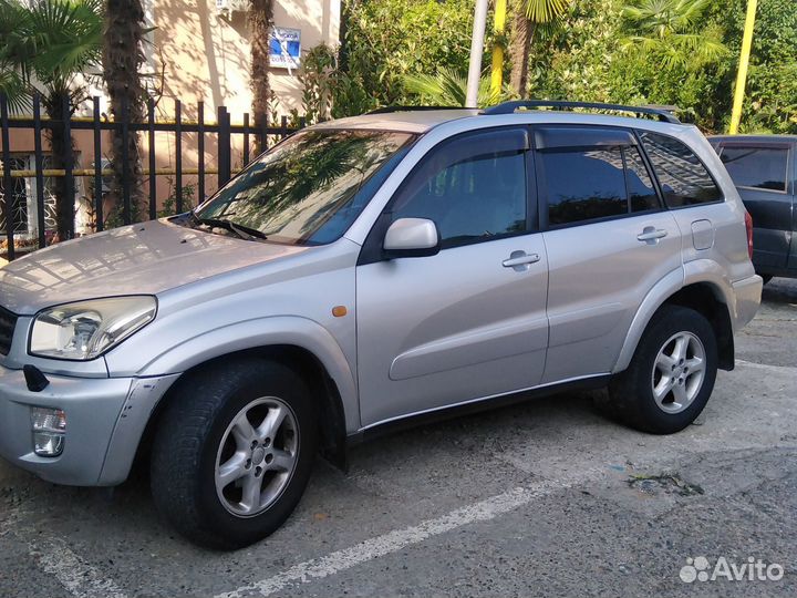 Toyota RAV4 2 AT, 2003, 313 000 км