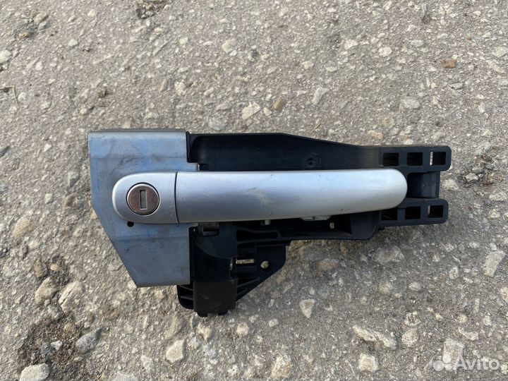 Ручка правая Audi TT 8J