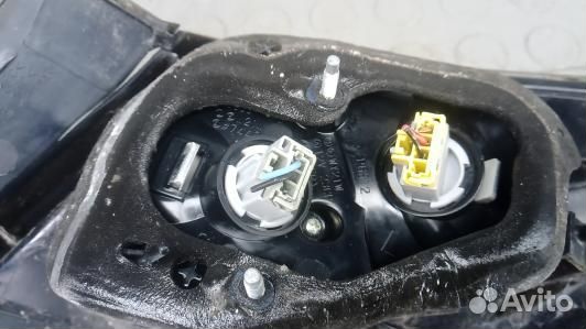 Фонарь задний левый mazda 3 1 (SNK44MX01)