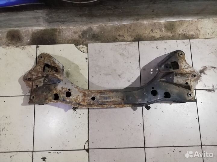 Балка переднего моста BMW 5 E34