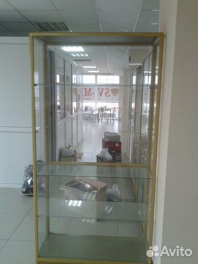 Стеклянные витрины