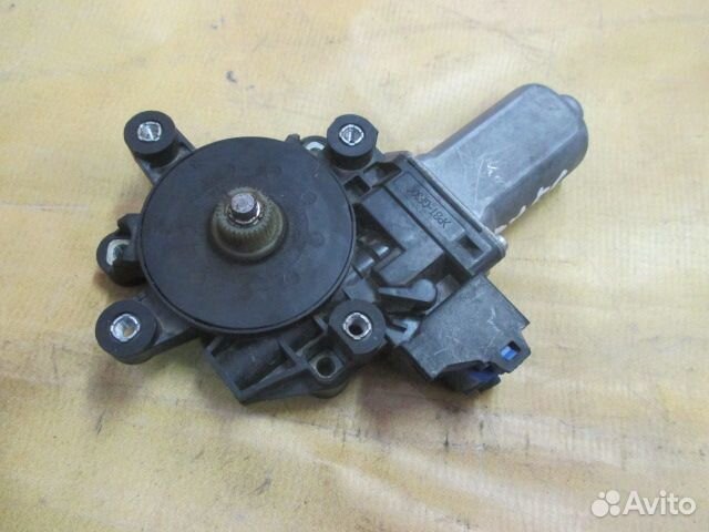 Моторчик стеклоподъемника QX56/QX80 (Z62)