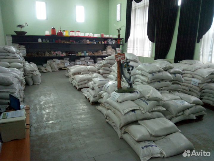 Зерно смесь кукуруза, пшеница, семечка, просо