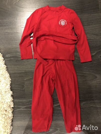 Спортивный костюм