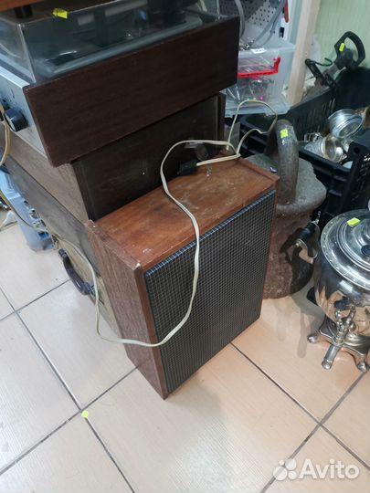 Виниловый проигрыватель