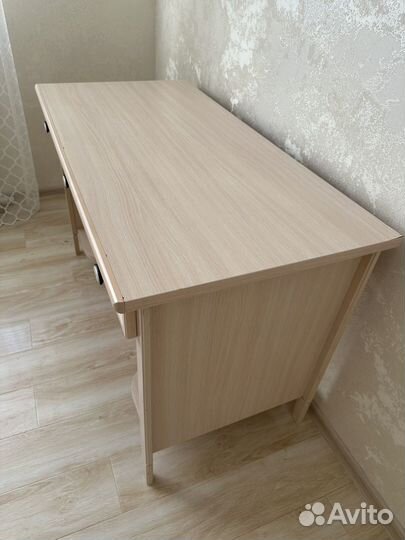 Письменный стол