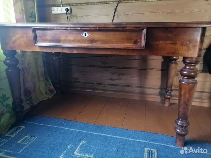 Стол обеденный старинный