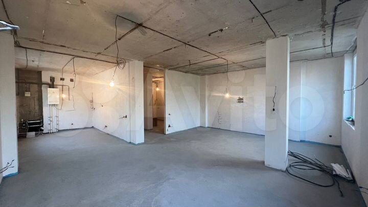 5-к. квартира, 200 м², 1/4 эт.