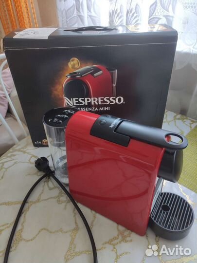 Кофемашина nespresso essenza mini