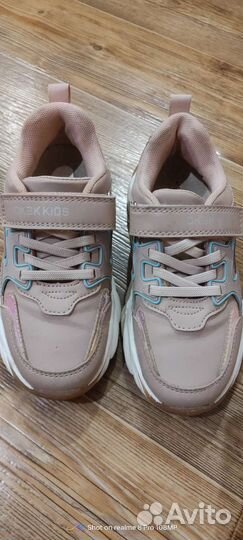 Кроссовки для девочки