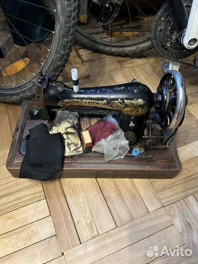 Швейная машинка зингер