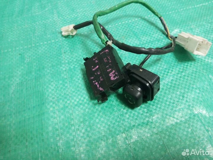 Датчик Положения руля Toyota Crown 89245-30020