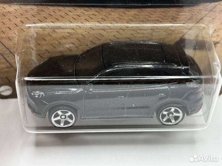 Matchbox Porsche Cayenne Turbo (Чёрный)