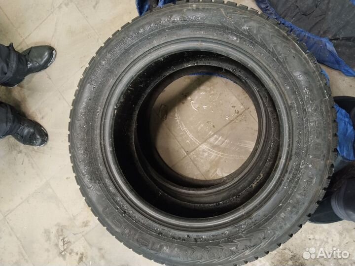 Шины зимние 235/55 R17