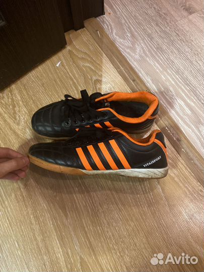 Футбольные бутсы