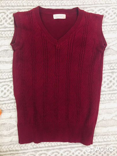 Жилетка бордовая школьная