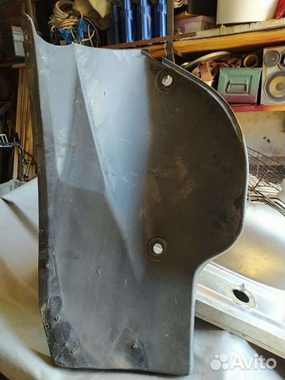 Задние подкрылки на Ларгус правая оригинал