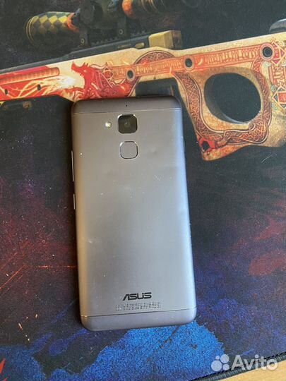 ASUS ZenFone Pegasus 3, 3/32 ГБ