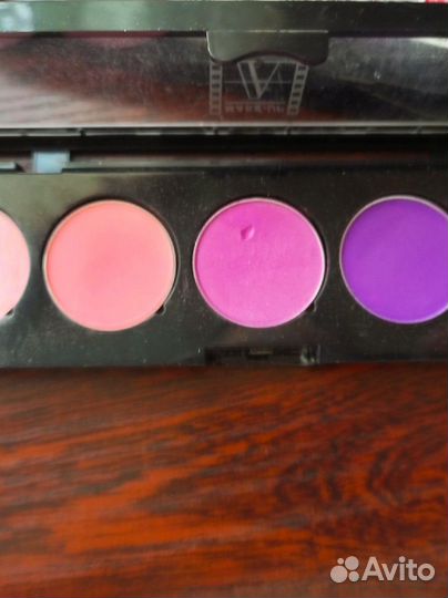 Палитра теней make up atelier paris