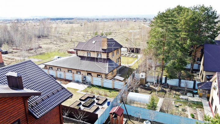 Коттедж 112 м² на участке 5,5 сот.