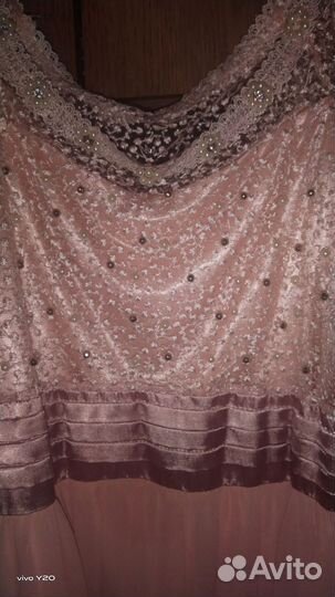 Платье с шлейфом