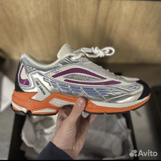 Raf Simons ultrasceptre