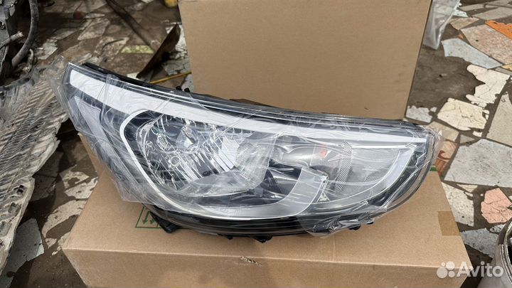 Фары передние новые hyundai solaris 2012г