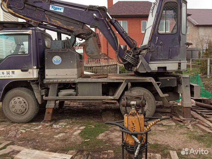 Ямобур экскаватор