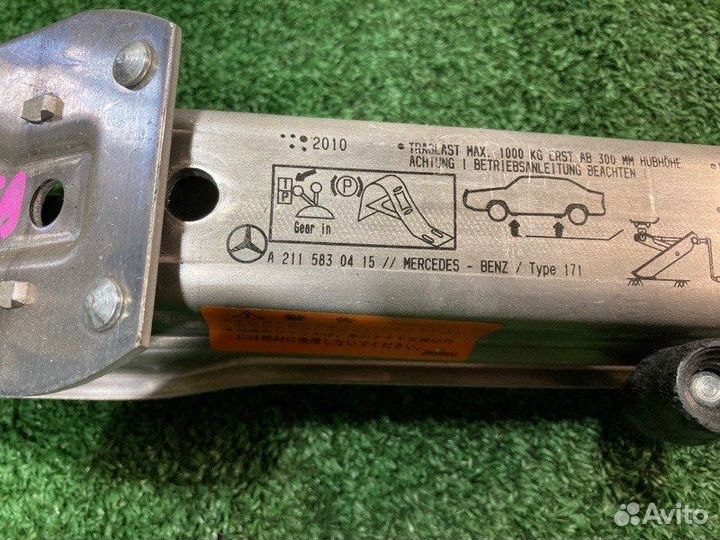 Домкрат Mercedes-Benz E-Class C207 271860 2010