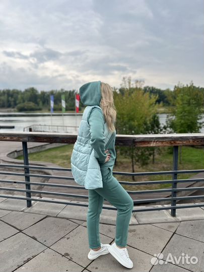 Спортивный костюм женский