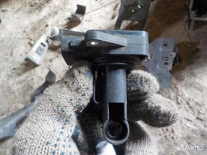 Датчик дмрв Toyota Avensis