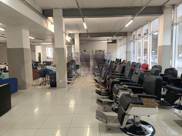 Здание 1262м2 с землей