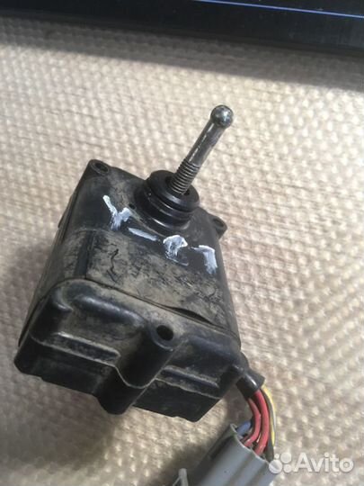 Ниссан Патрол У61 корректор фары