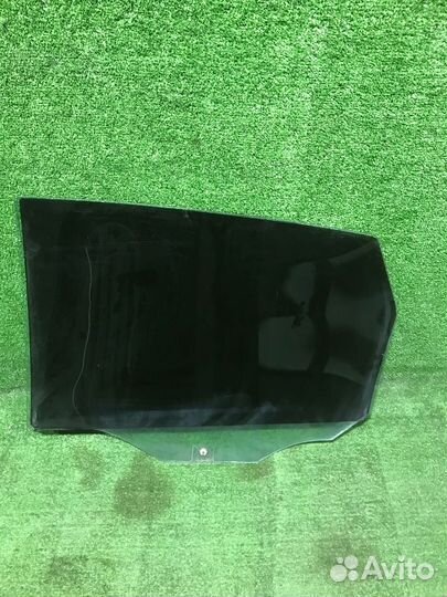 Стекло задней правой двери Ford Focus 1 хэтчбек