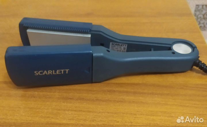 Выпрямитель для волос Scarlett SC-062